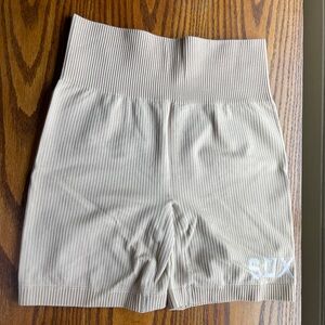 SDXWFA Sarah’s Day x White Fox Athletic Sand Tan Ribbed biker shorts L NWOT